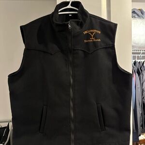 Yellowstone: Dutton Ranch black vest